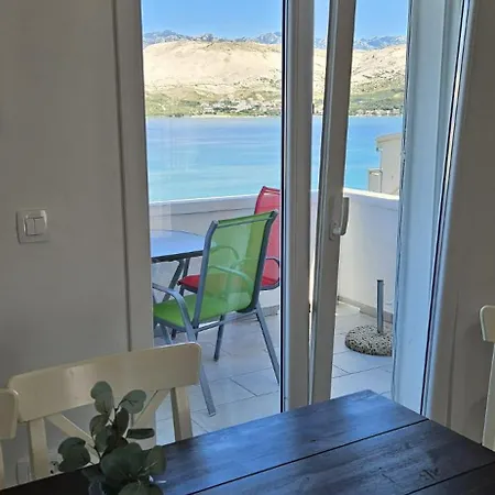 Dolphin House Apartman Pag Town